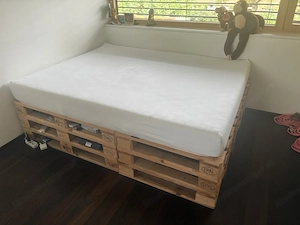 Palettenbett
