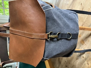 Rucksack mit Leder Bild 2