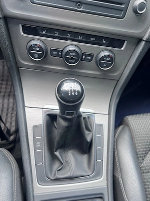 VW Golf 7 1.2l 5-türer schwarz Bild 4