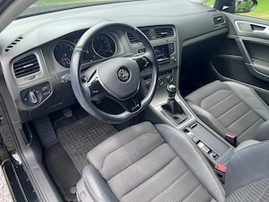 VW Golf 7 1.2l 5-türer schwarz Bild 3