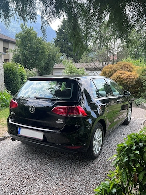 VW Golf 7 1.2l 5-türer schwarz Bild 5