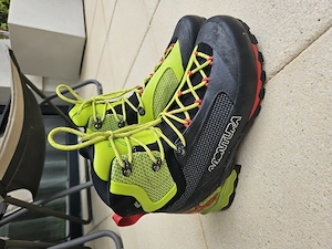 Bergschuh Wanderschuh  42,5 Montura