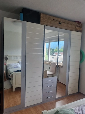 verschenke Kleiderschrank
