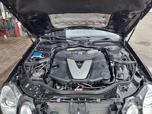 Mercedes E320 CDI V6 Avantgarde  Bild 3