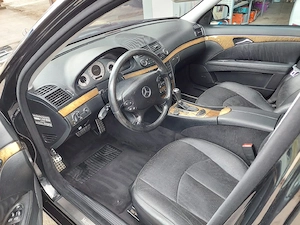 Mercedes E320 CDI V6 Avantgarde  Bild 2