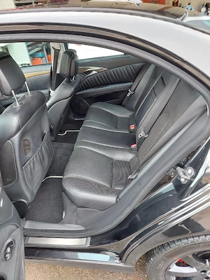 Mercedes E320 CDI V6 Avantgarde  Bild 6