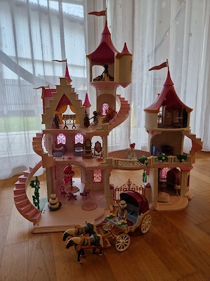 Playmobil Schloss Bild 3