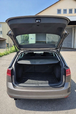 VW Golf Variant Bild 2