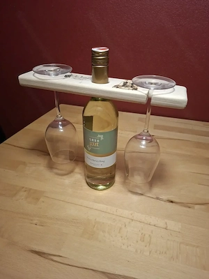 Eleganter Weinständer mit einer Flasche Weißwein und 2 Gläser inklusive Bild 3