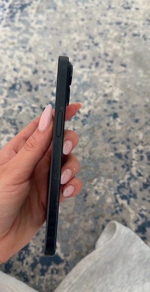 iPhone 15 Schwarz 128GB Bild 3
