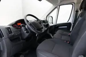 Peugeot Boxer 330 2.2 BlueHDi L2H1 3,0t S (EU6d) SpurH Bild 6