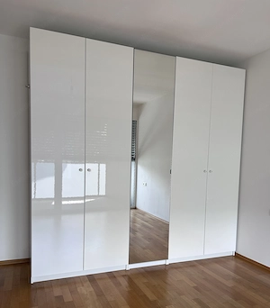 PAX IKEA dreiteilig mit Spiegeltür Bild 4