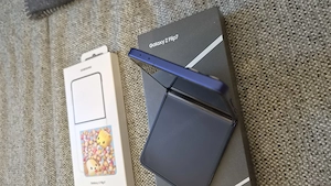 Samsung Galaxy Z Flip 7 (512GB)   Wie neu! + Gratis Hülle Bild 2