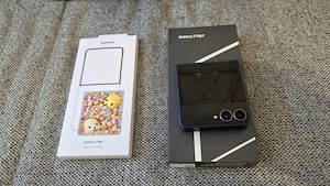 Samsung Galaxy Z Flip 7 (512GB)   Wie neu! + Gratis Hülle Bild 5