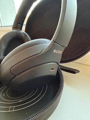 Kopfhörer SONY WH-1000XM4 schwarz - Noise Canceling Bild 4