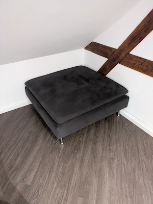 Ecksofa mit Kissen mit zusätzlichem Hocker Bild 2