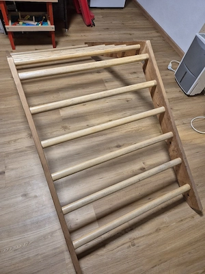 Hochwertiges Kletterdreieck aus Holz, Sprossenwand Bild 2