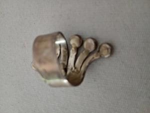 Speziell schöner Ring ( Größe verstellbar) Bild 3