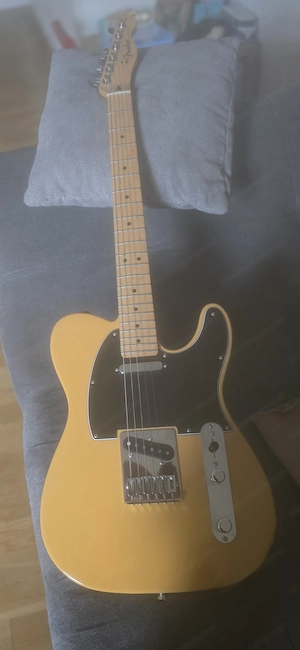 Fender Stratocaster neu Bild 3