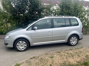 VW Touran Trendline TDI DSG (105 PS) Bild 2