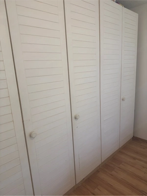 Kleiderschrank   Kleiderkasten in gutem Zustand