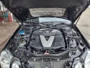 Mercedes E320 CDI V6 Avantgarde  Bild 3