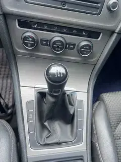 VW Golf 7 1.2l 5-türer schwarz Bild 2