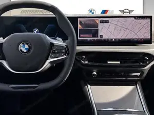 BMW 320xd er 320d xDrive Touring G21 B47 Head-Up Bild 7