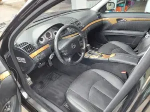 Mercedes E320 CDI V6 Avantgarde  Bild 2