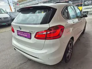 BMW 216 Bild 10
