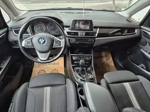 BMW 216 Bild 15