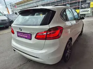 BMW 216 Bild 9