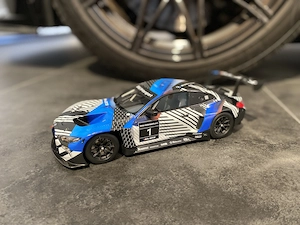 BMW M4 GT3 Test Car   Prototyp 1:18 TopSpeed
