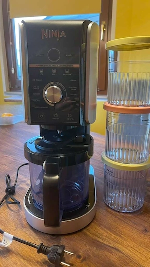 Ninja Creami Deluxe Eismaschine Bild 2