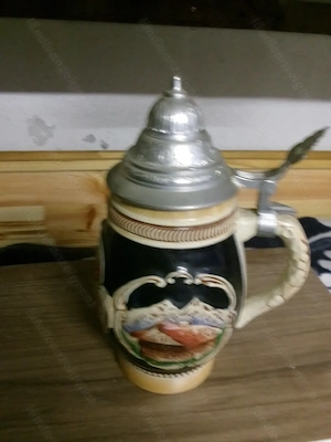 Bierkrüge aus Steingut und Zinn  Bild 5