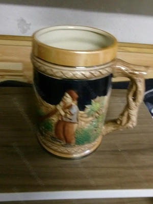 Bierkrüge aus Steingut und Zinn  Bild 7