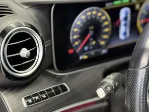 Mercedes-Benz E 300 Bild 19