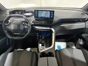 Peugeot 5008 Bild 9