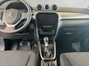 Suzuki Vitara Bild 8