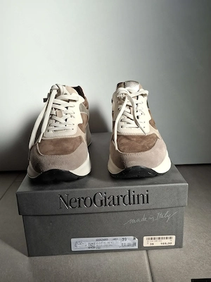 Sneaker nie getragen