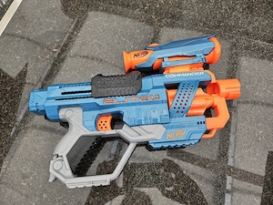 NERF Sammlung zu verkaufen Bild 2