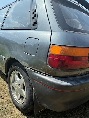 Toyota Starlet - Erstzulassung 1992 Bild 3