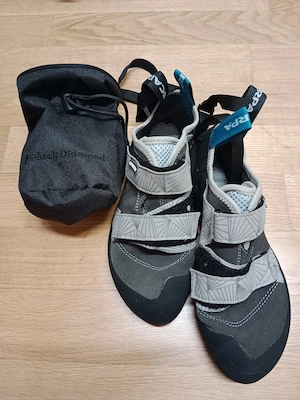 Scarpa Kletterschuhe + Black Diamond Chalk Bag + Chalk Ball (alles neu und unbenutzt) Kletter Schuhe