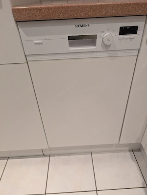 Zu verschenken: Kompakte U-Küche inkl. Geräte (Gratis bei Komplettabnahme) Bild 2