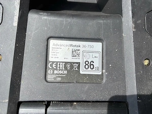 osch 36V Akku-Gartenset: Rasenmäher AdvancedRotak 36-750 + Laubbläser + 2x Akku + Schnellladegerät Bild 2