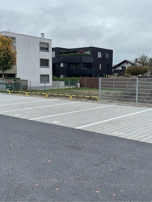 Parkplätze für Pkw und Wohnmobile Bild 5