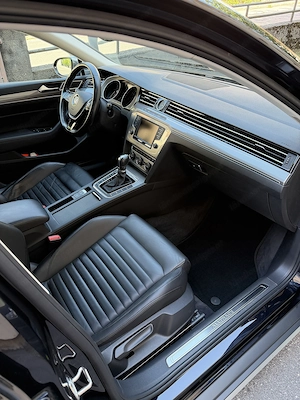 VW Passat Alltrack 2.0 TDI 4MOTION DSG | 190 PS | Leder | ACC | AHK | sehr gepflegt Bild 8