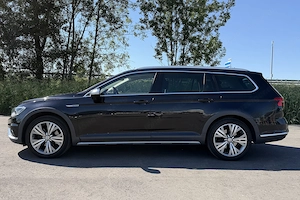 VW Passat Alltrack 2.0 TDI 4MOTION DSG | 190 PS | Leder | ACC | AHK | sehr gepflegt Bild 17