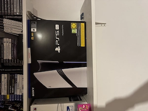 PS5 Pro 2TB + Disc-Laufwerk + 3 Spiele + OVP   kaum benutzt Bild 3