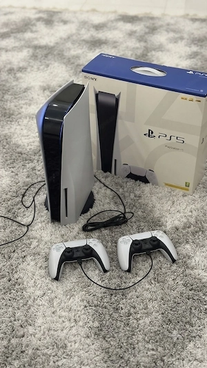 Playstadion 5, 2 Controller Bild 4